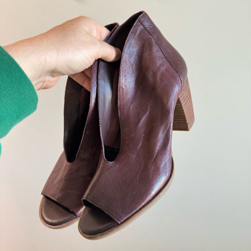 Lucky Brand Joal Burgundy Leather Peep Toe Booties Size 8 - Picture 7 of 11